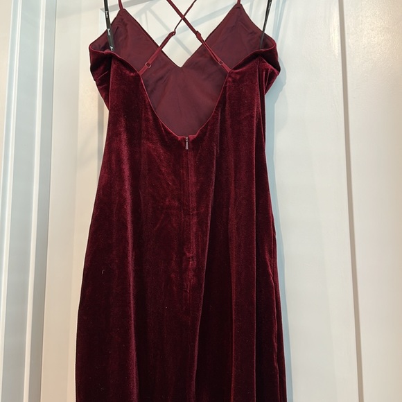 BARDOT Raven Velvet Slip Dress - Picture 6 of 6